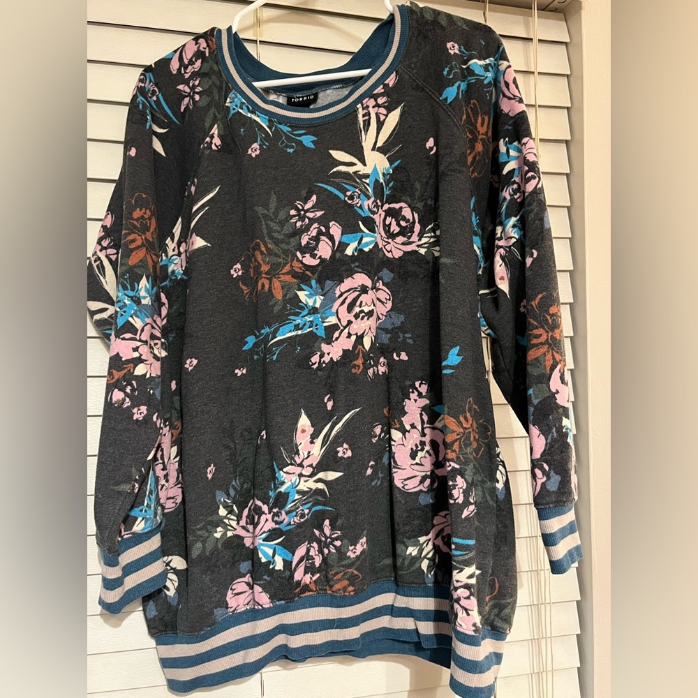 Torrid Classic Fit Cozy Fleece Raglan Rib Trim Sweatshirt 2X